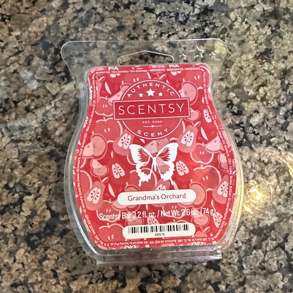 Scentsy Grandma's Orchard Red Wax Bar 2 for $6